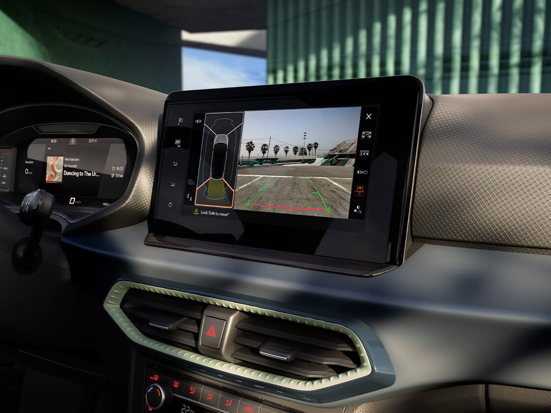 SEAT Arona vision pack to improve vision and assistance. The shot showcases the touchscreen from the interior of the car