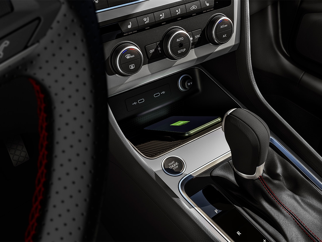 seat ateca wireless technology ready to use with your smartphone.