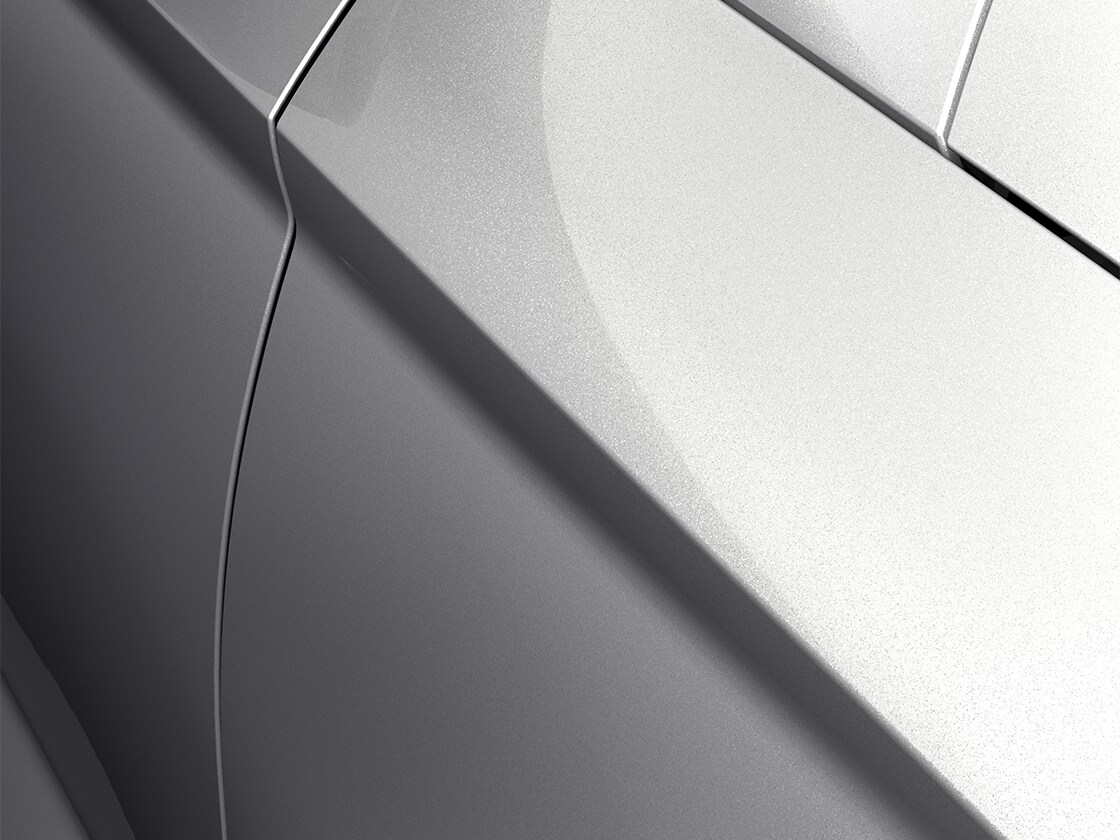 seat ateca brilliant silver with metallic finish, close-up 