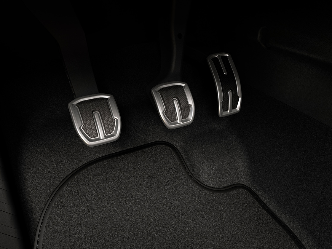 Seat ibiza close-up of the pedals in aluminium 