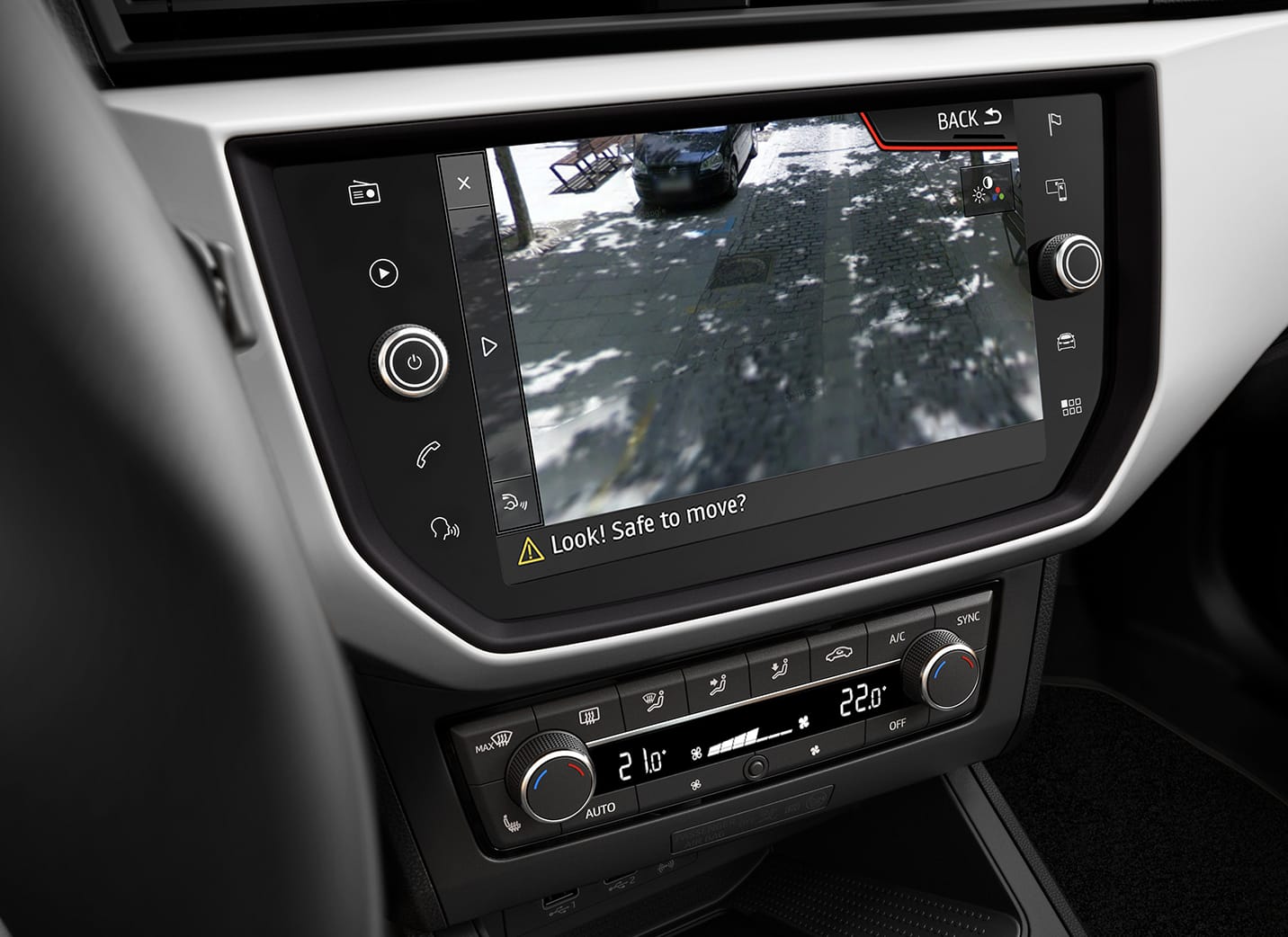 SEAT Ibiza Detailed view of 8 inch Navi System with Rear View Camera