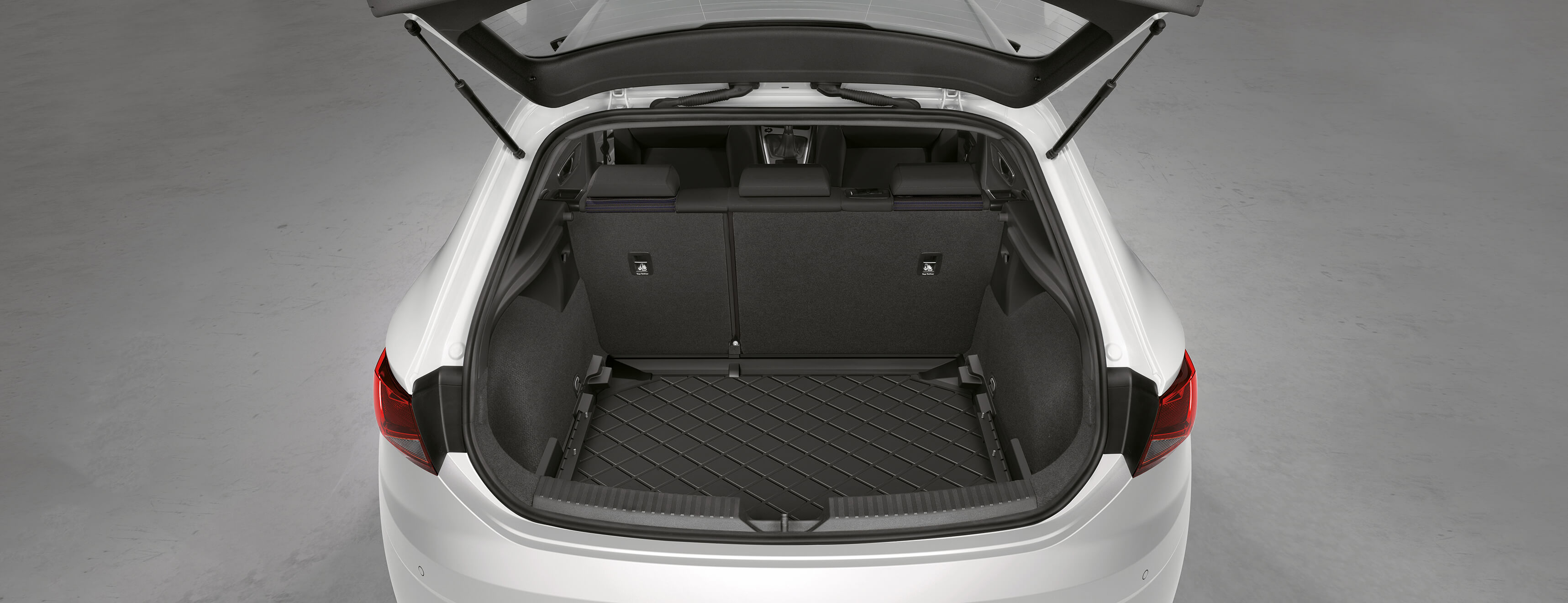 SEAT Leon protective trunk accessories – SEAT Leon 5D Accessories