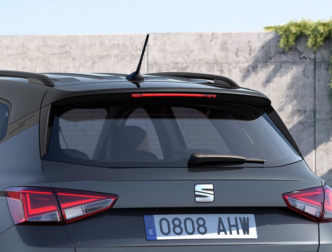 rear view detail of seat arona style sporty rear spoiler